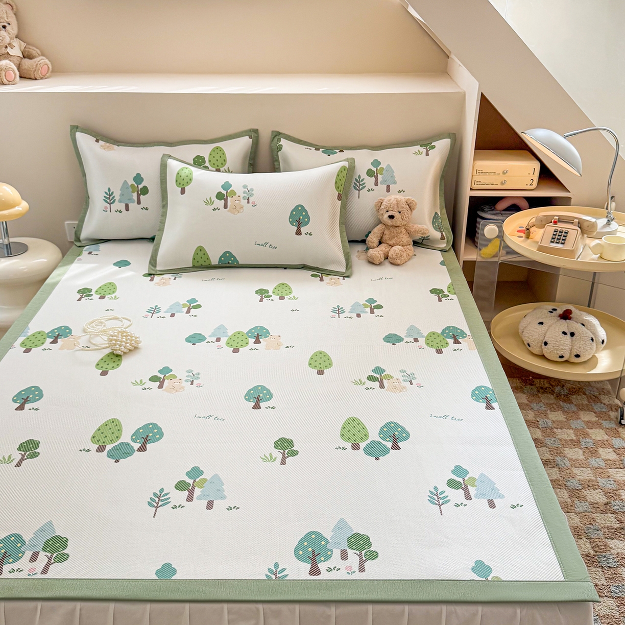 91家纺网 家纺一手货源 找家纺 懒猫家纺 2026春夏新款600D数码印花冰藤凉席席子-床席款 森林小熊