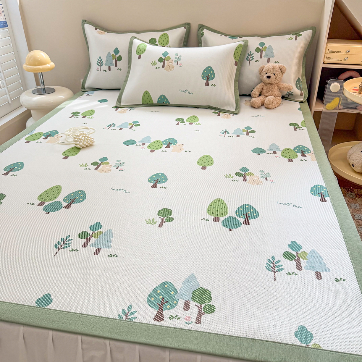 91家纺网 家纺一手货源 找家纺 懒猫家纺 2026春夏新款600D数码印花冰藤凉席席子-床席款 森林小熊