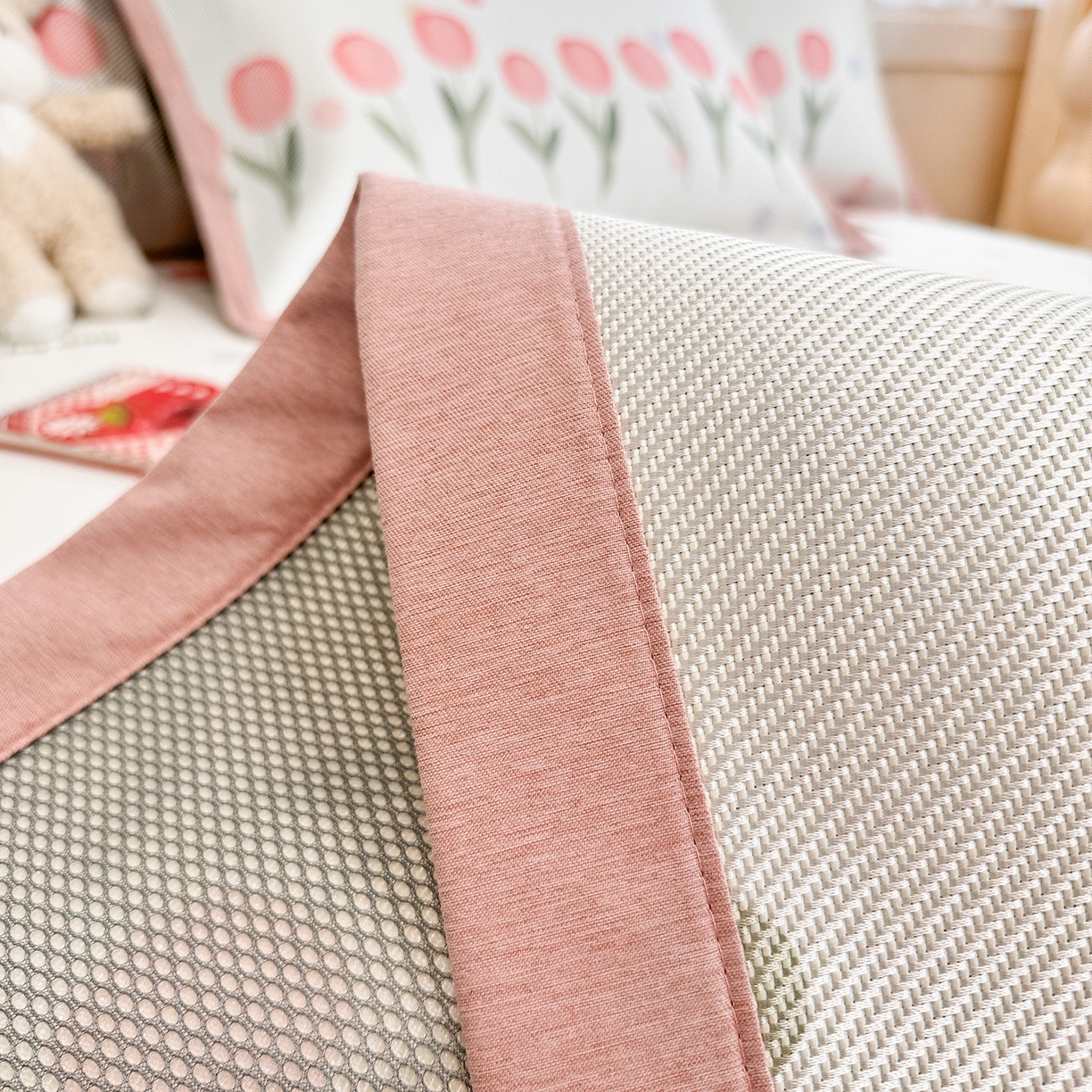 91家纺网 家纺一手货源 找家纺 懒猫家纺 2026春夏新款600D数码印花冰藤凉席席子-床席款 浪漫郁金香