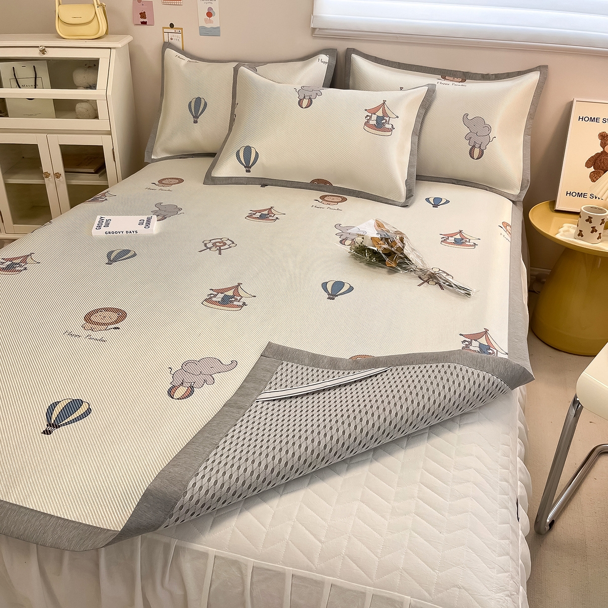 91家纺网 家纺一手货源 找家纺 懒猫家纺 2026春夏新款600D数码印花冰藤凉席席子-床席款 游乐园