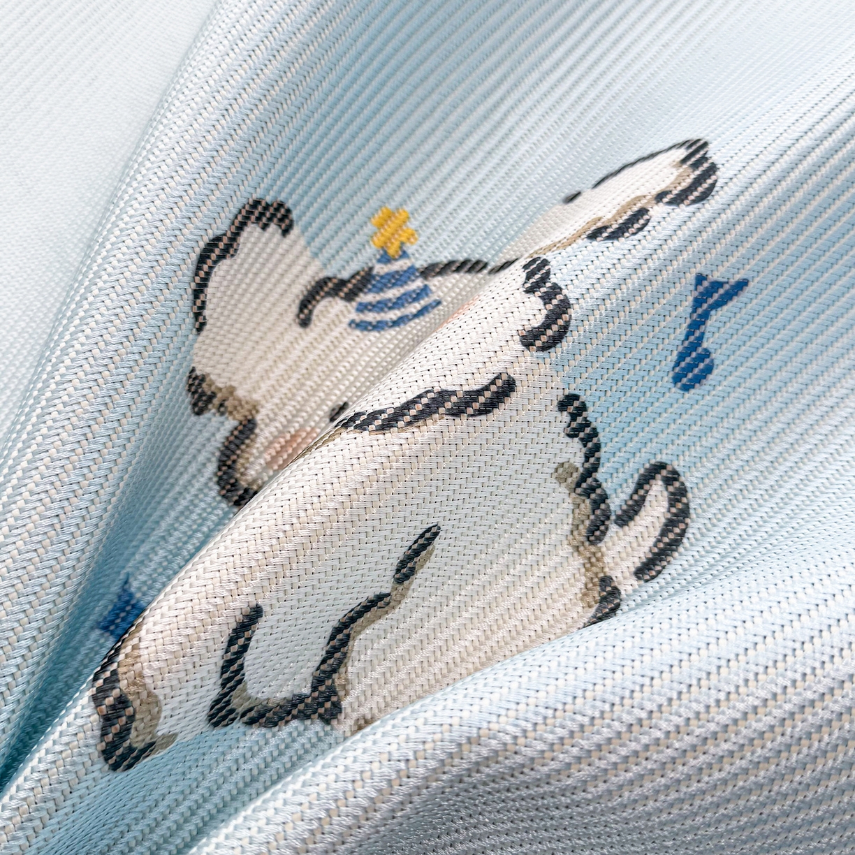 91家纺网 家纺一手货源 找家纺 懒猫家纺 2026春夏新款600D数码印花冰藤凉席席子-床席款 玩耍小狗-蓝