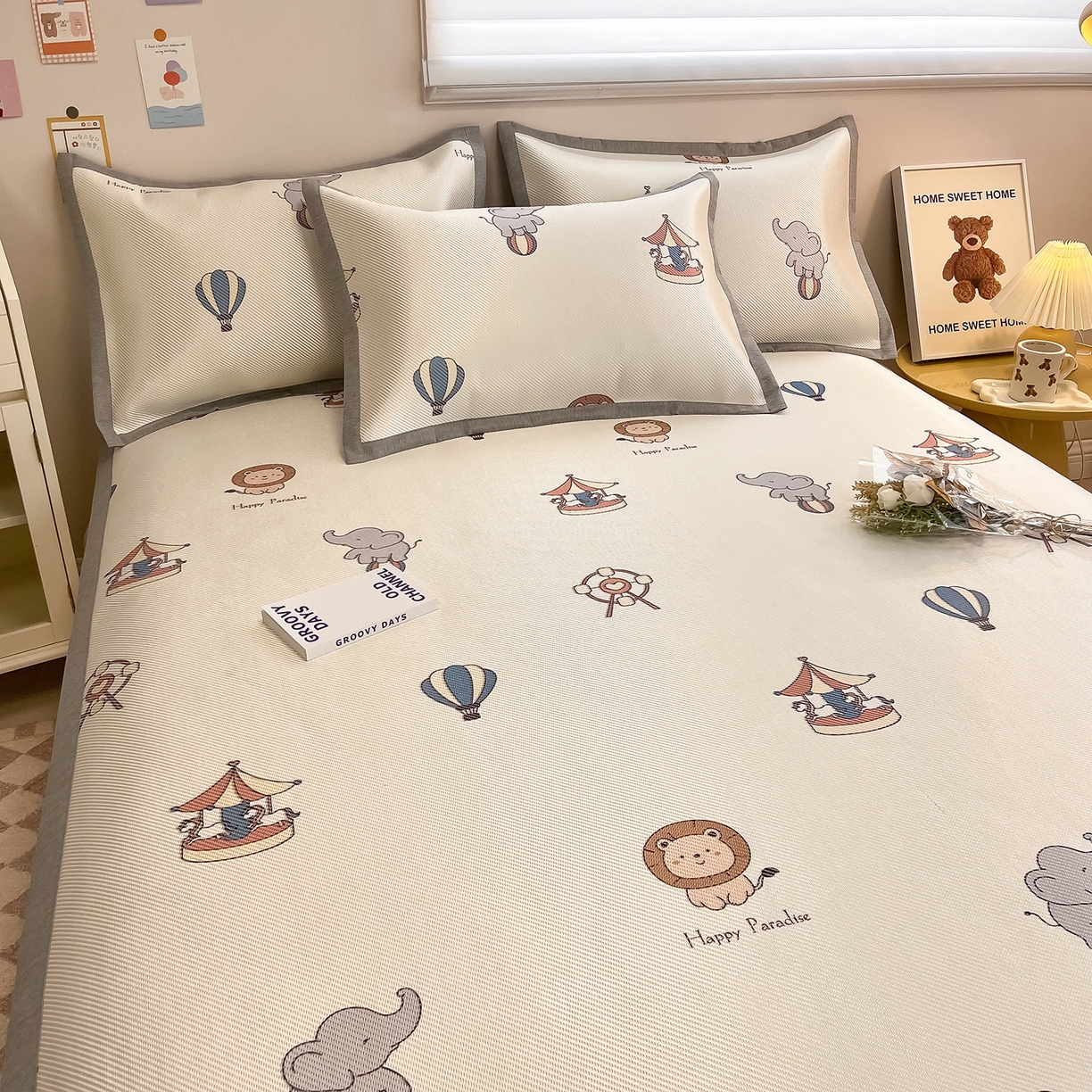 91家纺网 家纺一手货源 找家纺 懒猫家纺 2026春夏新款600D数码印花冰藤凉席席子-床席款 游乐园