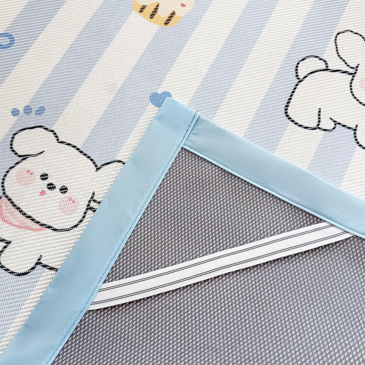 91家纺网 家纺一手货源 找家纺 懒猫家纺 2026春夏新款600D数码印花冰藤凉席席子-床席款 甜品小狗