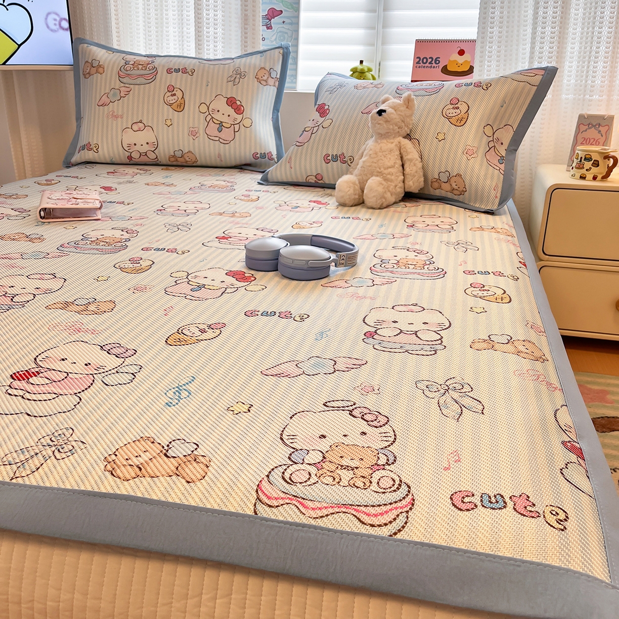 91家纺网 家纺一手货源 找家纺 懒猫家纺 2026春夏新款600D数码印花冰藤凉席席子-床席款 甜心天使