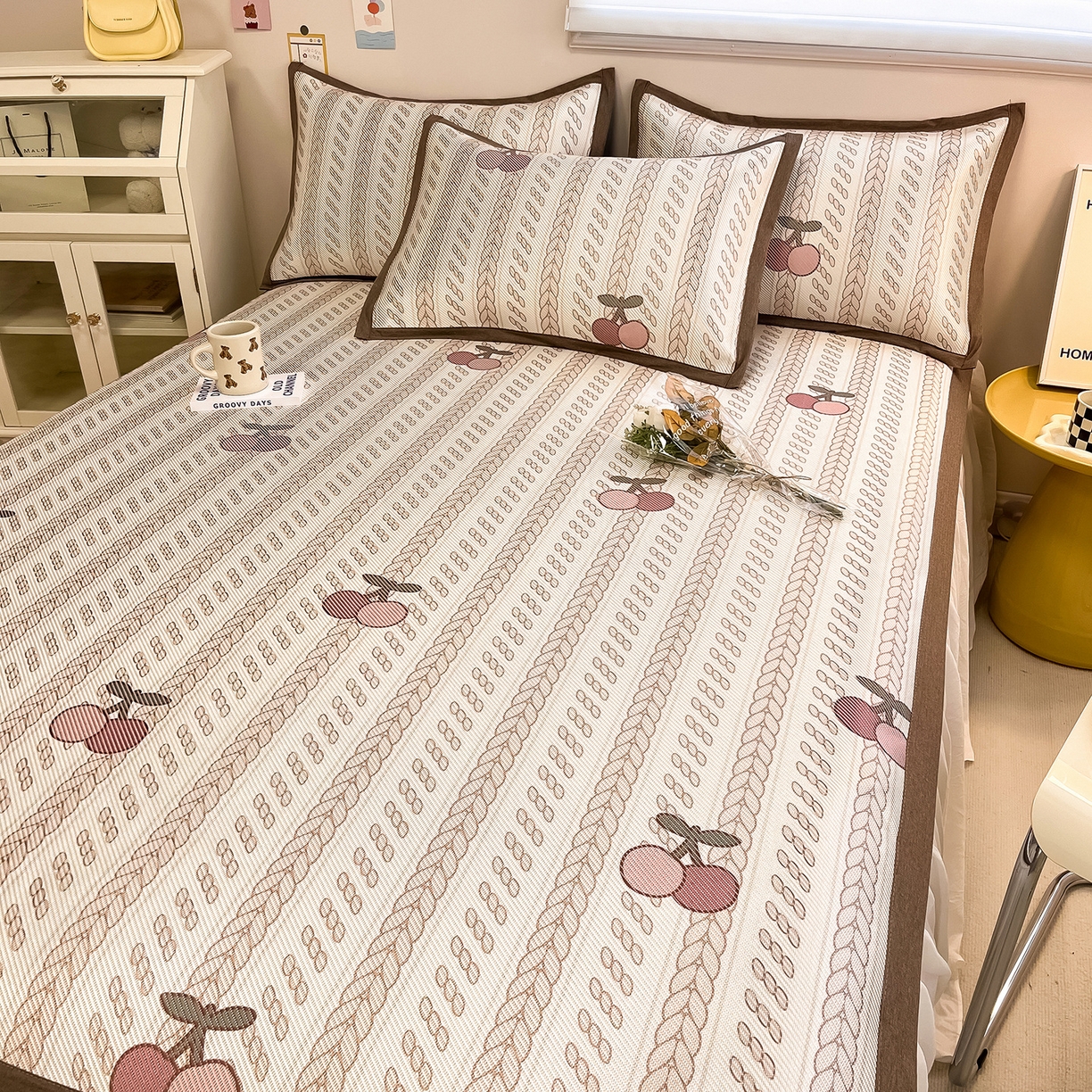 91家纺网 家纺一手货源 找家纺 懒猫家纺 2026春夏新款600D数码印花冰藤凉席席子-床席款 硕果