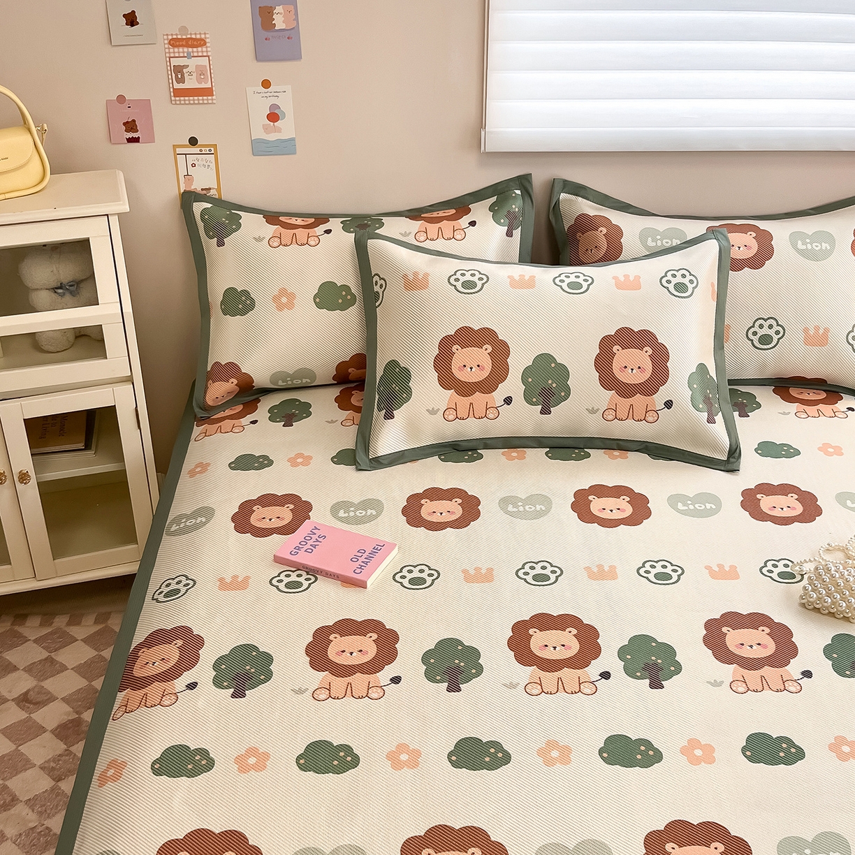 91家纺网 家纺一手货源 找家纺 懒猫家纺 2026春夏新款600D数码印花冰藤凉席席子-床席款 狮子王