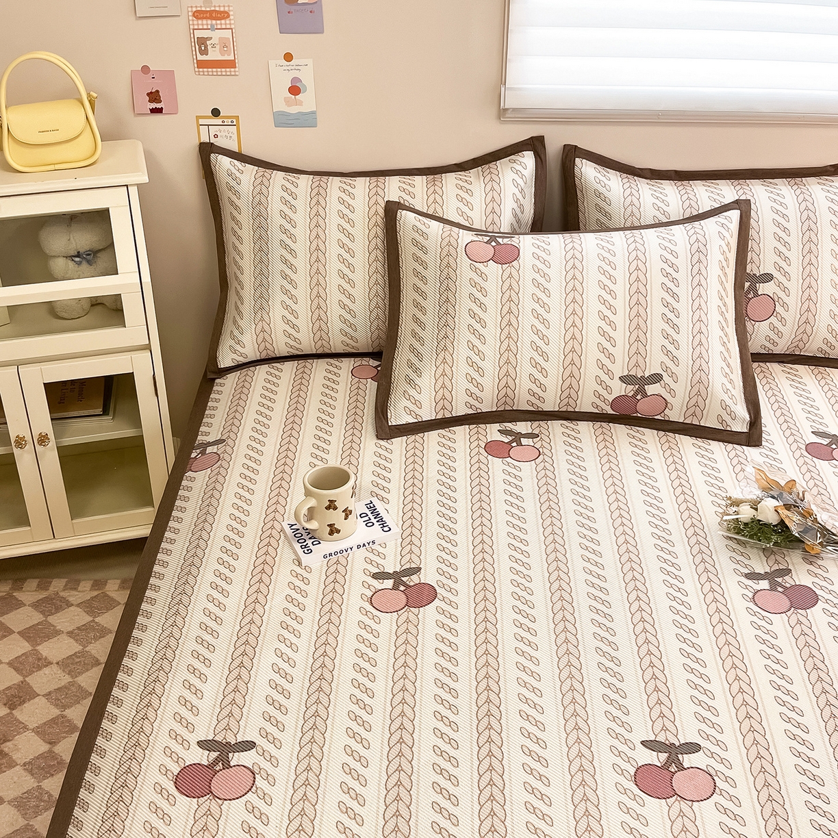 91家纺网 家纺一手货源 找家纺 懒猫家纺 2026春夏新款600D数码印花冰藤凉席席子-床席款 硕果