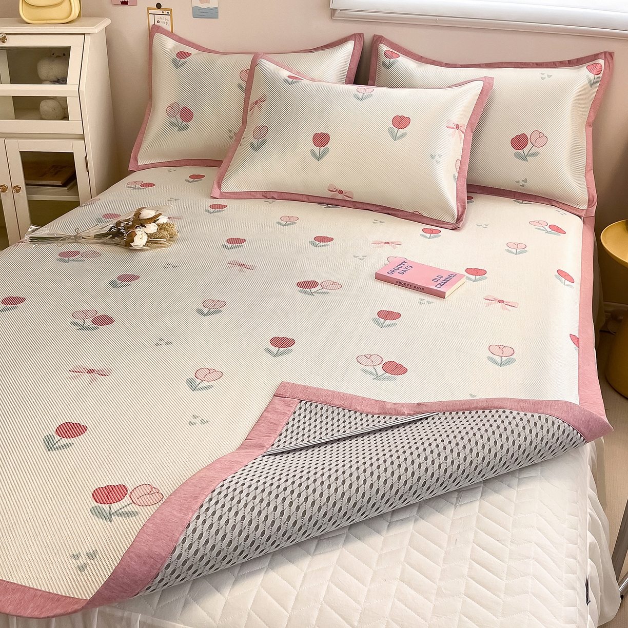 91家纺网 家纺一手货源 找家纺 懒猫家纺 2026春夏新款600D数码印花冰藤凉席席子-床席款 郁金香