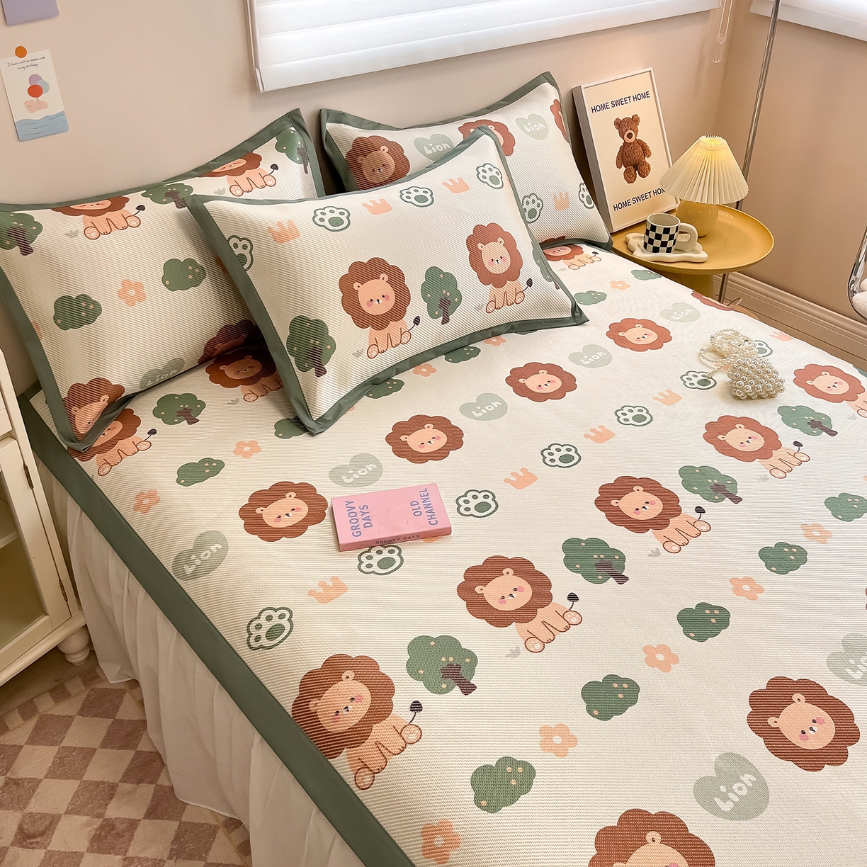 91家纺网 家纺一手货源 找家纺 懒猫家纺 2026春夏新款600D数码印花冰藤凉席席子-床席款 狮子王