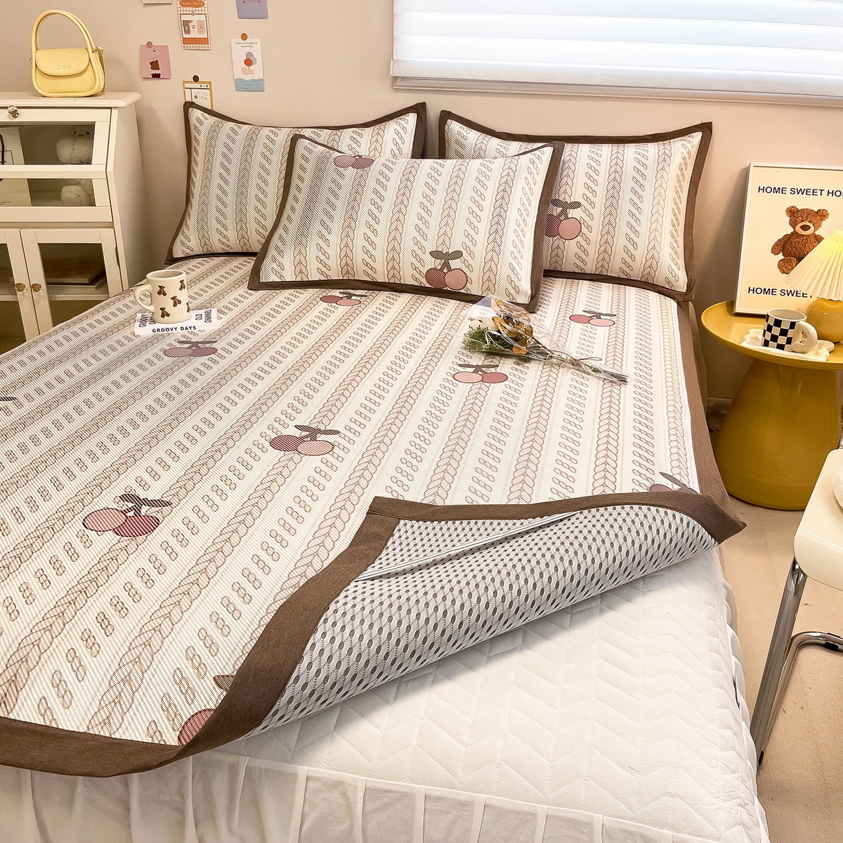 91家纺网 家纺一手货源 找家纺 懒猫家纺 2026春夏新款600D数码印花冰藤凉席席子-床席款 硕果