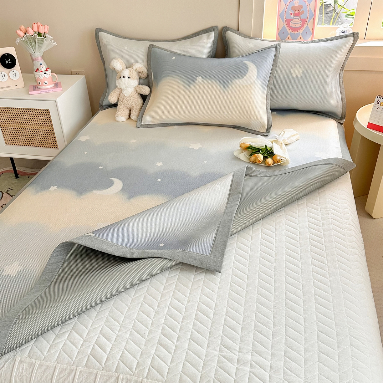 91家纺网 家纺一手货源 找家纺 懒猫家纺 2026春夏新款600D数码印花冰藤凉席席子-床席款 星月