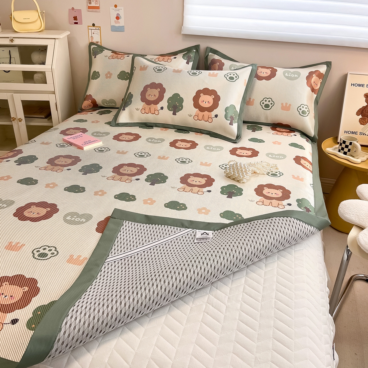 91家纺网 家纺一手货源 找家纺 懒猫家纺 2026春夏新款600D数码印花冰藤凉席席子-床席款 狮子王