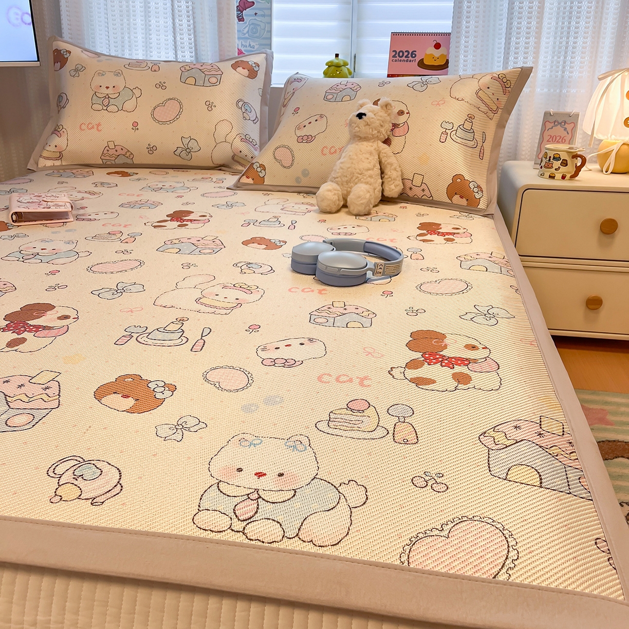 91家纺网 家纺一手货源 找家纺 懒猫家纺 2026春夏新款600D数码印花冰藤凉席席子-床席款 甜品小屋