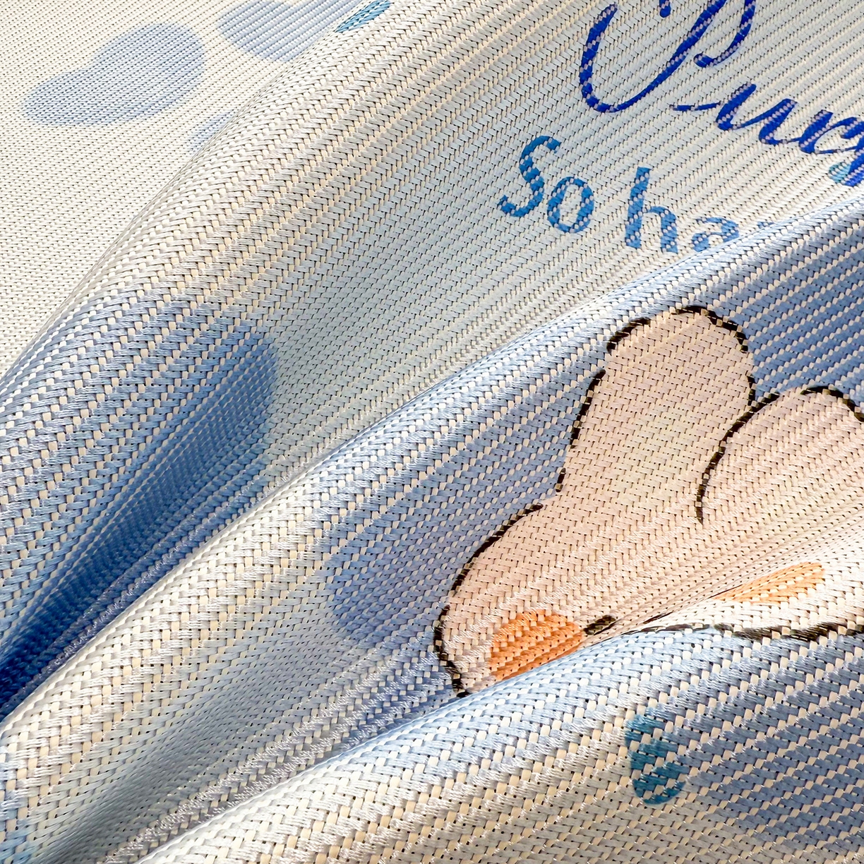 91家纺网 家纺一手货源 找家纺 懒猫家纺 2026春夏新款600D数码印花冰藤凉席席子-床席款 兔兔花开