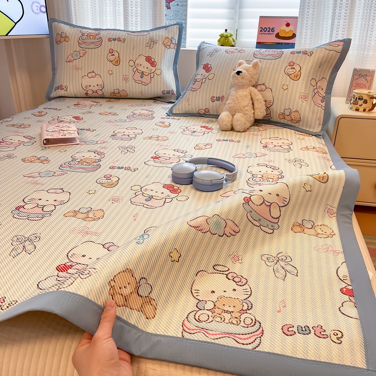 91家纺网 家纺一手货源 找家纺 懒猫家纺 2026春夏新款600D数码印花冰藤凉席席子-床席款 甜心天使