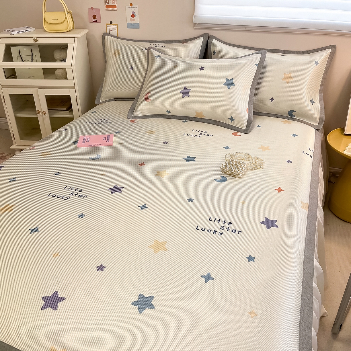 91家纺网 家纺一手货源 找家纺 懒猫家纺 2026春夏新款600D数码印花冰藤凉席席子-床席款 小星愿