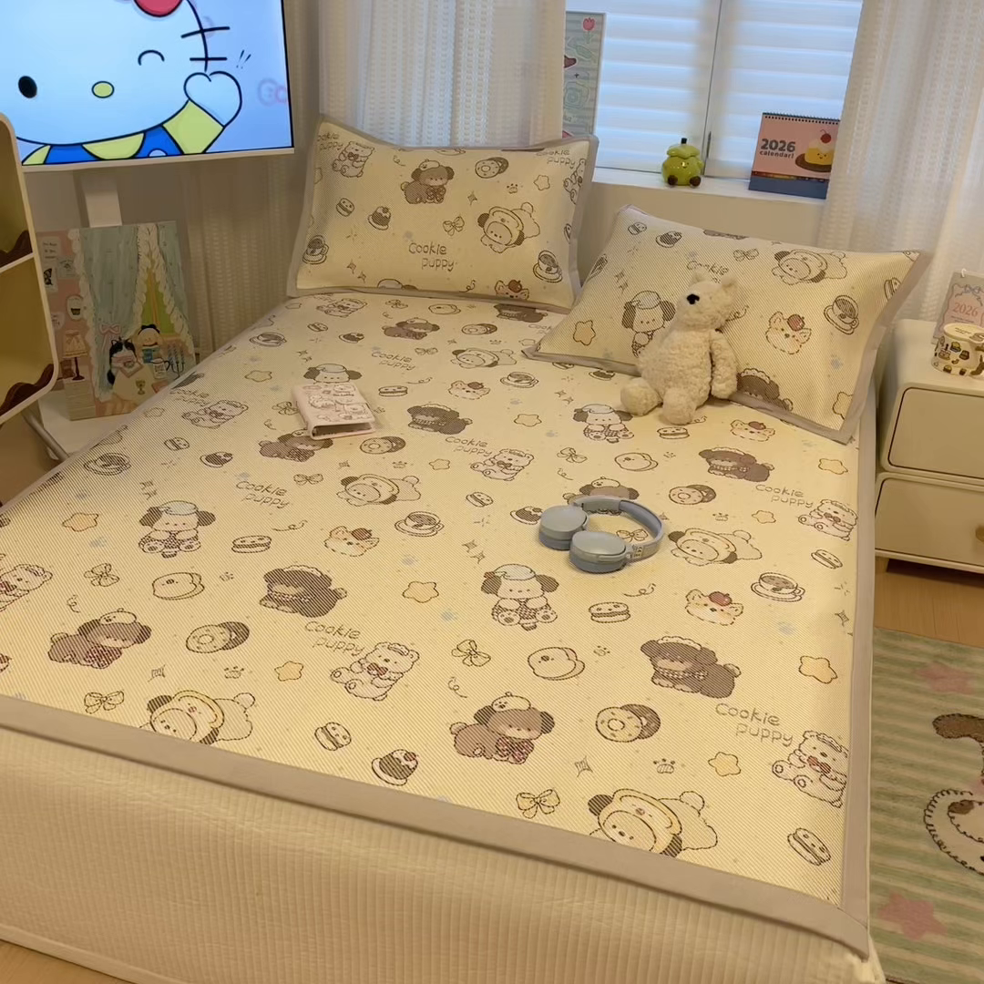 91家纺网 家纺一手货源 找家纺 懒猫家纺 2026春夏新款600D数码印花冰藤凉席席子-床席款 曲奇小狗