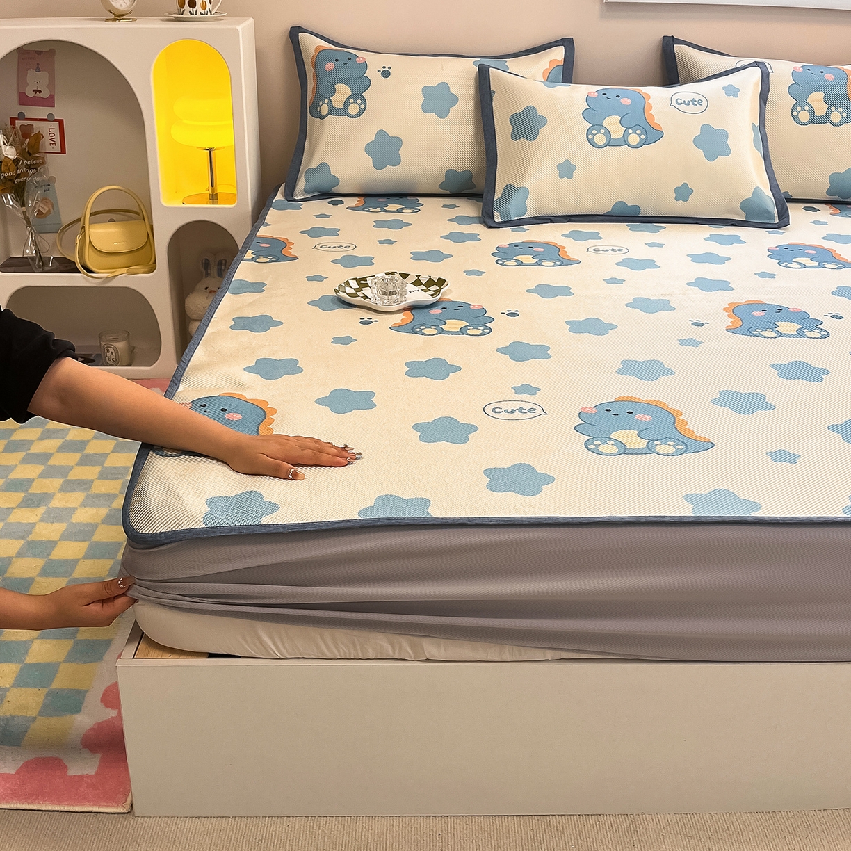 91家纺网 家纺一手货源 找家纺 （总）懒猫家纺 2026春夏新款600D数码印花冰藤凉席席子-床笠款