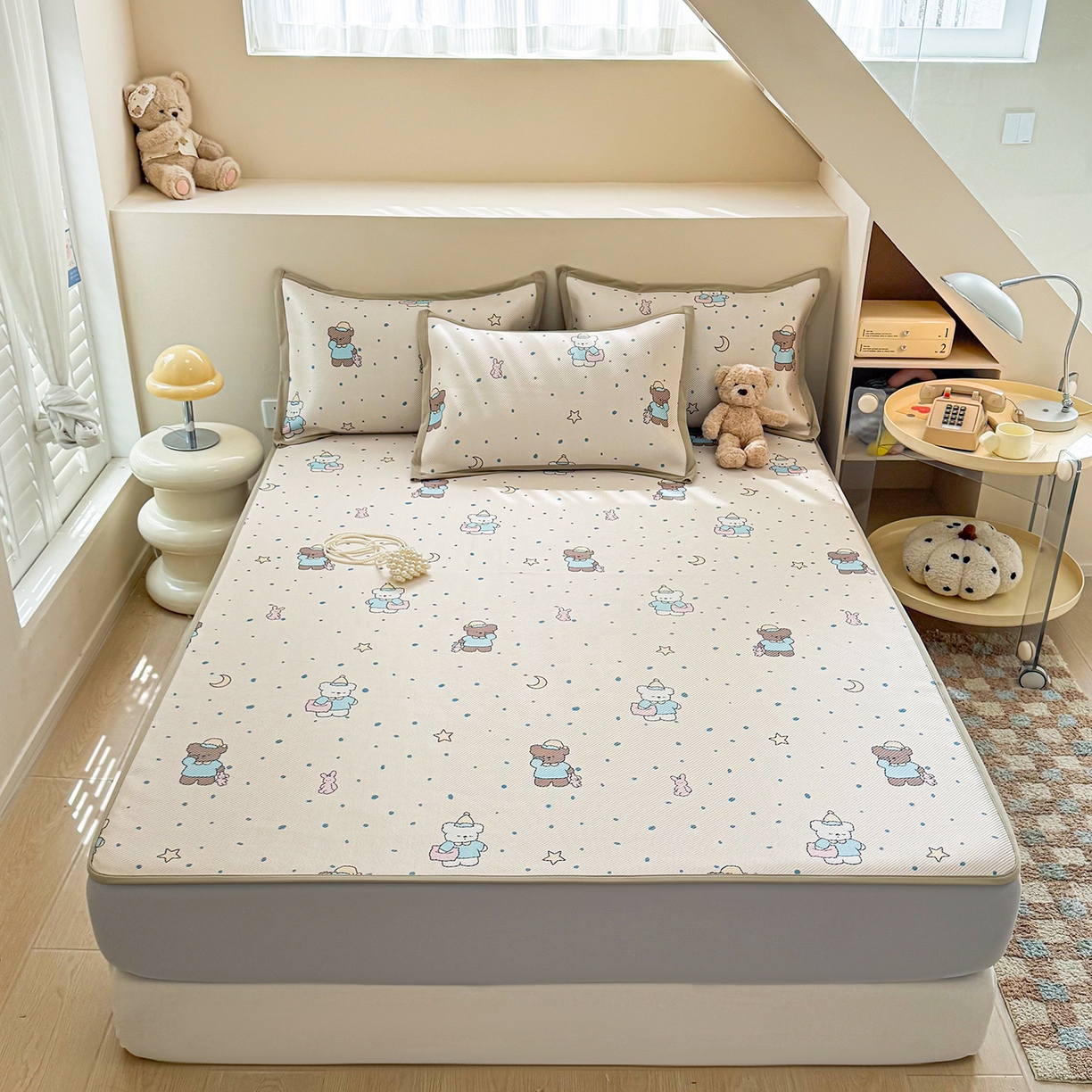 91家纺网 家纺一手货源 找家纺 懒猫家纺 2026春夏新款600D数码印花冰藤凉席席子-床笠款 睡意朦胧