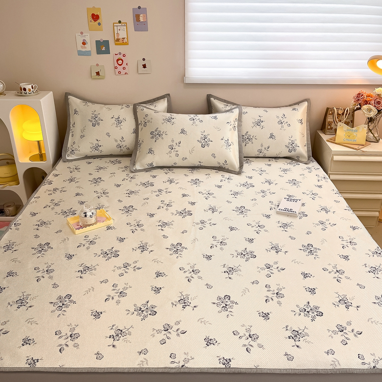 91家纺网 家纺一手货源 找家纺 懒猫家纺 2026春夏新款600D数码印花冰藤凉席席子-床笠款 时光清浅