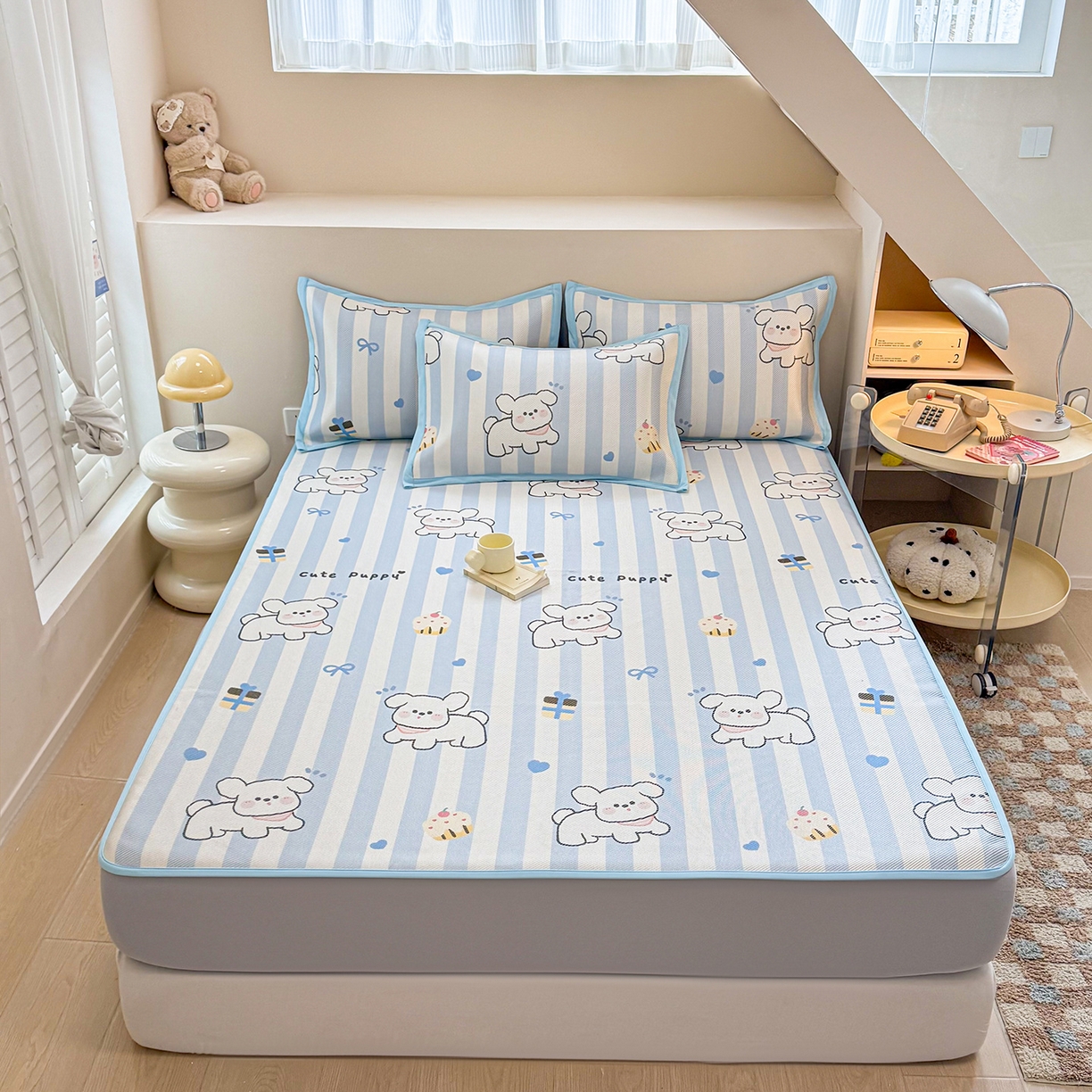 91家纺网 家纺一手货源 找家纺 懒猫家纺 2026春夏新款600D数码印花冰藤凉席席子-床笠款 甜品小狗