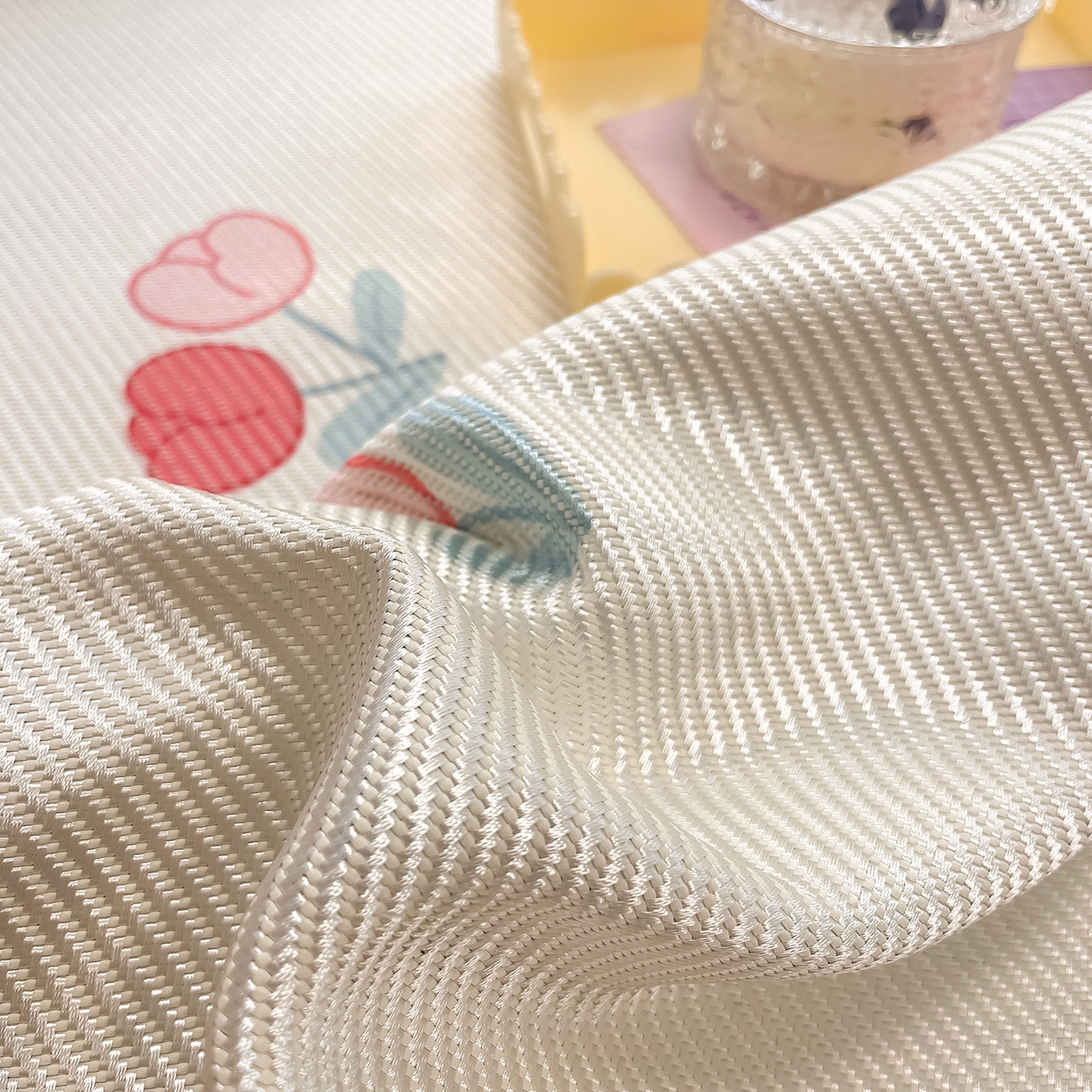 91家纺网 家纺一手货源 找家纺 懒猫家纺 2026春夏新款600D数码印花冰藤凉席席子-床笠款 郁金香