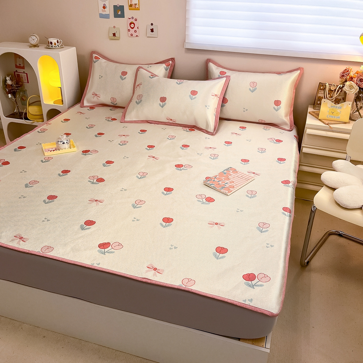 91家纺网 家纺一手货源 找家纺 懒猫家纺 2026春夏新款600D数码印花冰藤凉席席子-床笠款 郁金香