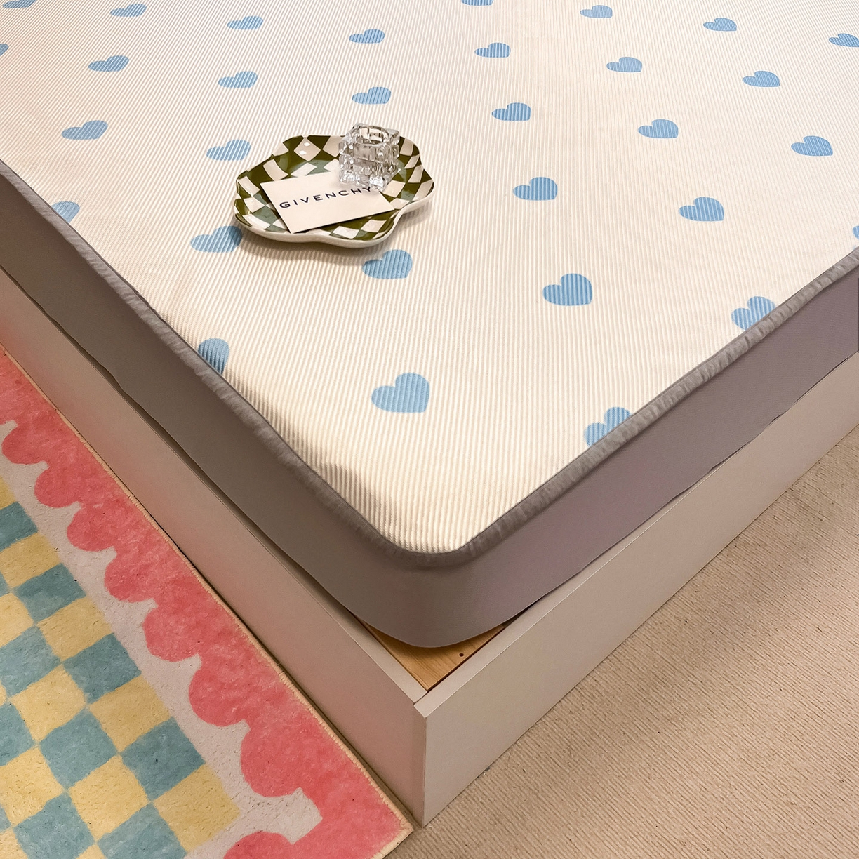 91家纺网 家纺一手货源 找家纺 懒猫家纺 2026春夏新款600D数码印花冰藤凉席席子-床笠款 小爱心