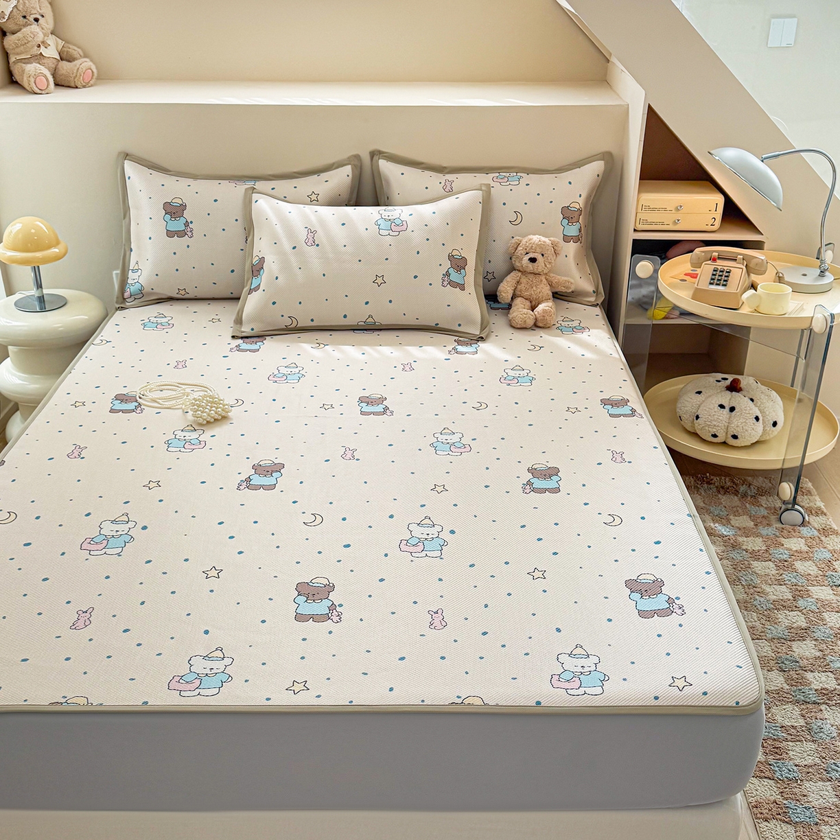 91家纺网 家纺一手货源 找家纺 懒猫家纺 2026春夏新款600D数码印花冰藤凉席席子-床笠款 睡意朦胧