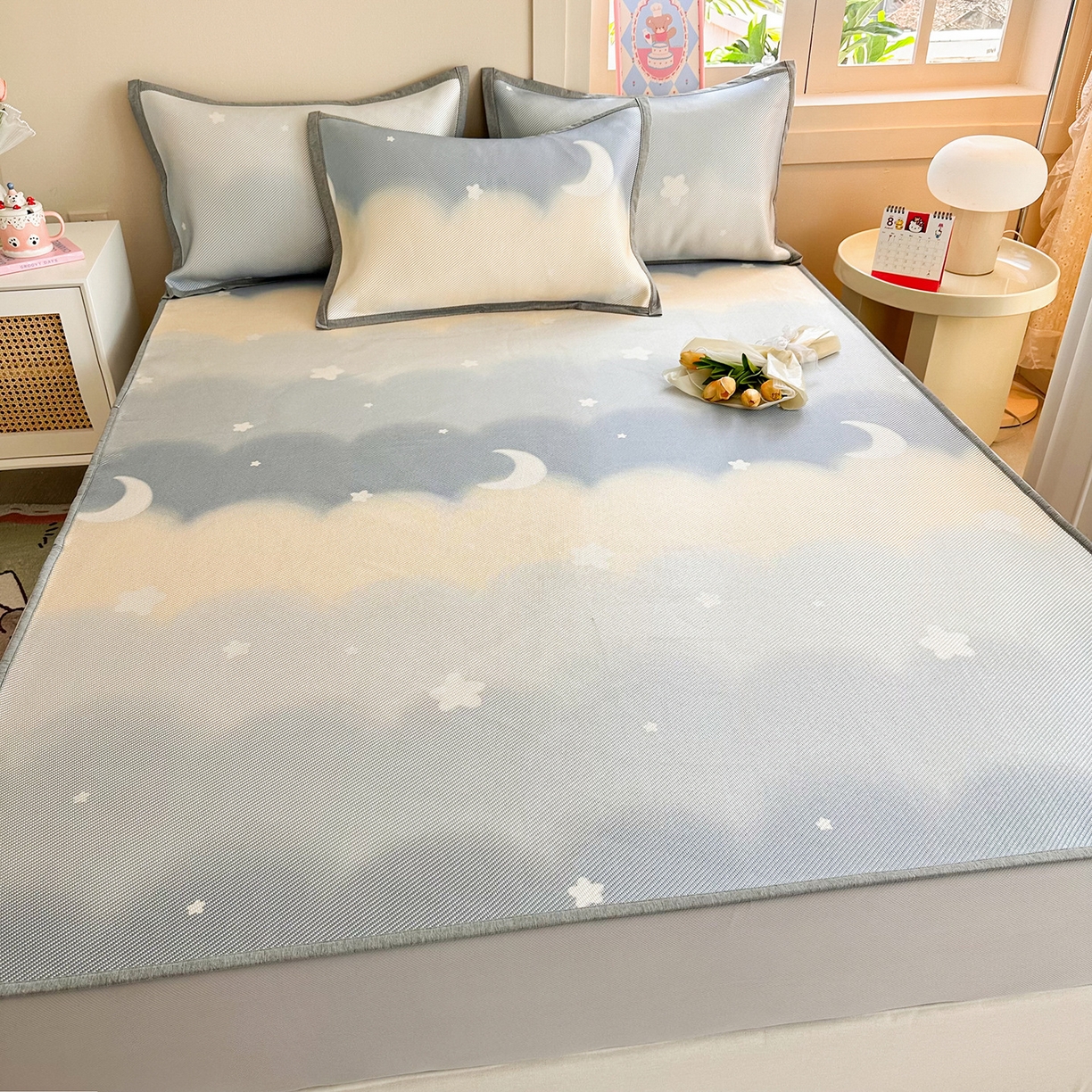 91家纺网 家纺一手货源 找家纺 懒猫家纺 2026春夏新款600D数码印花冰藤凉席席子-床笠款 星月