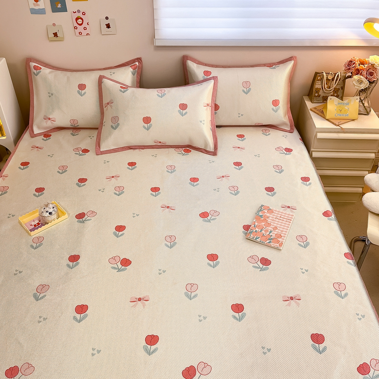 91家纺网 家纺一手货源 找家纺 懒猫家纺 2026春夏新款600D数码印花冰藤凉席席子-床笠款 郁金香