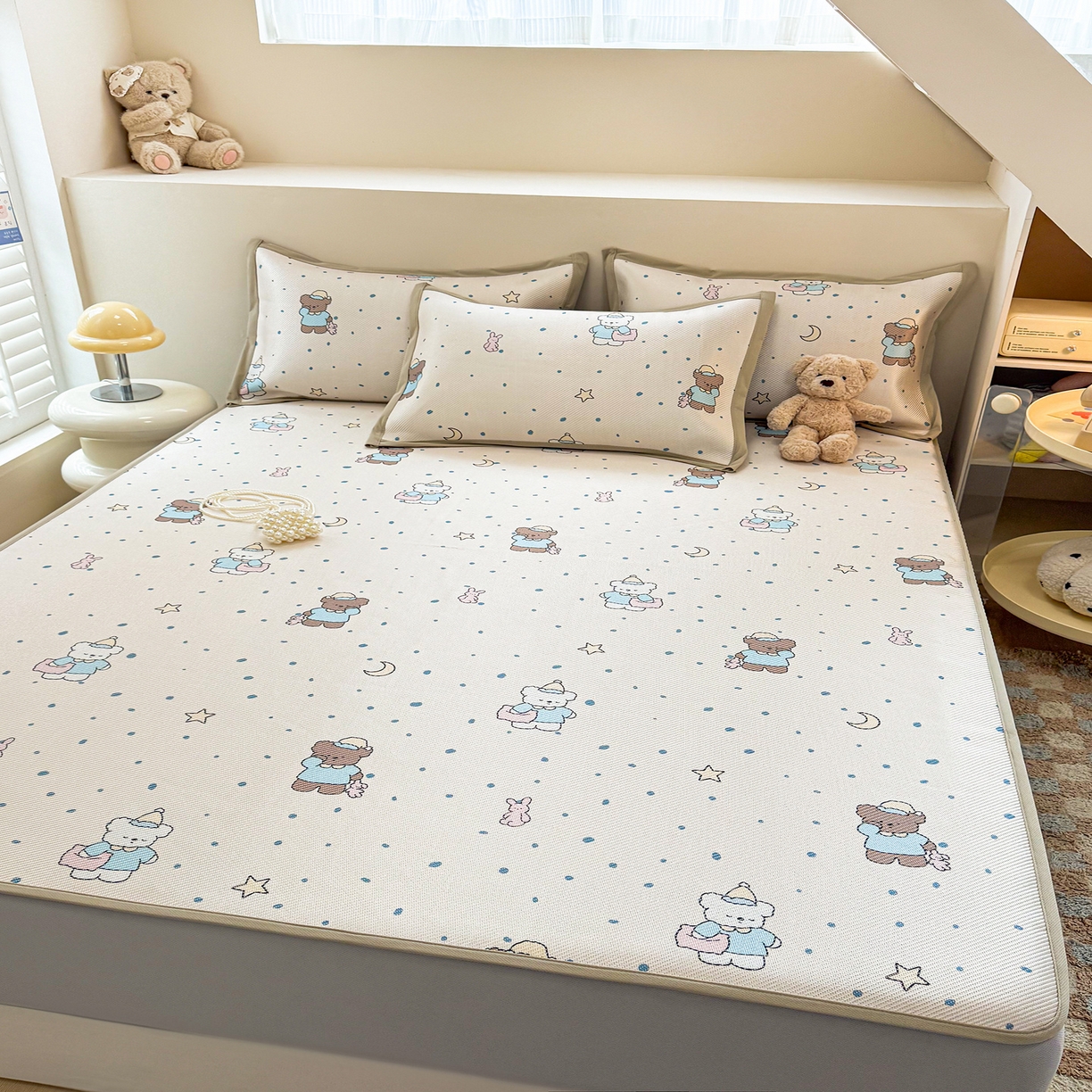 91家纺网 家纺一手货源 找家纺 懒猫家纺 2026春夏新款600D数码印花冰藤凉席席子-床笠款 睡意朦胧