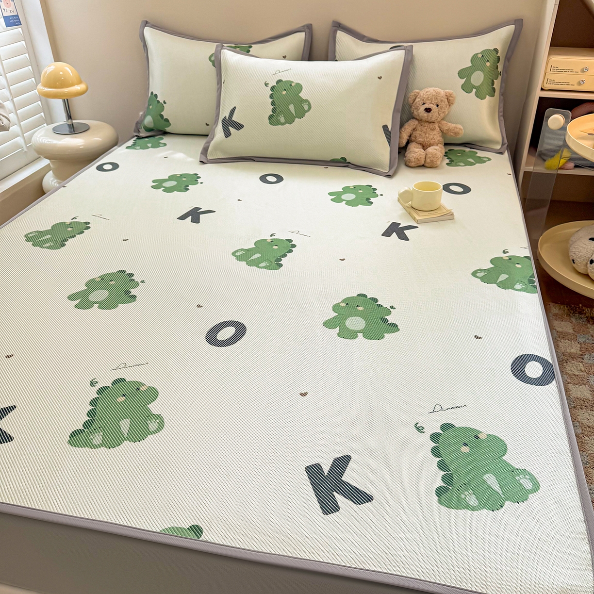 91家纺网 家纺一手货源 找家纺 懒猫家纺 2026春夏新款600D数码印花冰藤凉席席子-床笠款 小恐龙怪兽