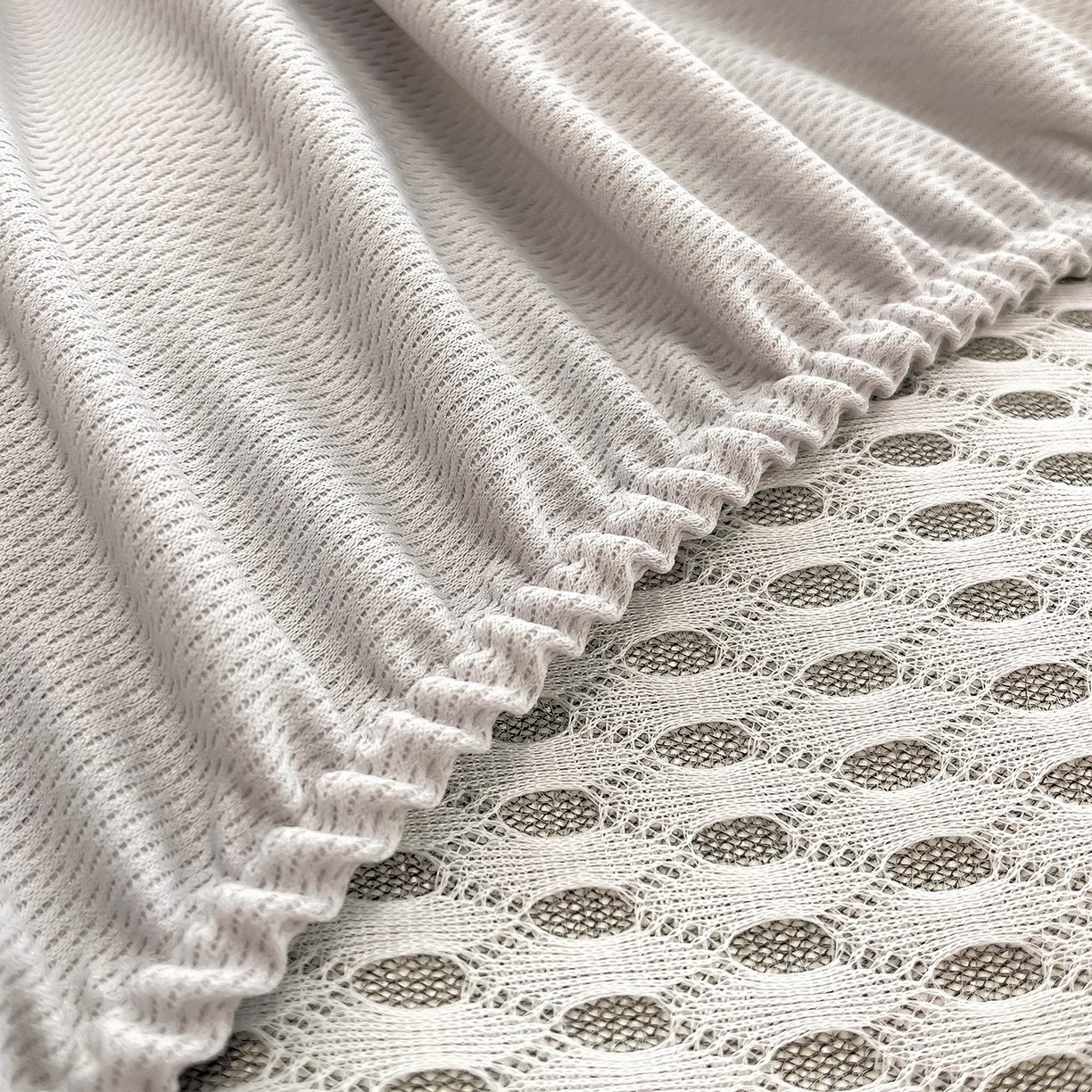 91家纺网 家纺一手货源 找家纺 懒猫家纺 2026春夏新款600D数码印花冰藤凉席席子-床笠款 时光清浅