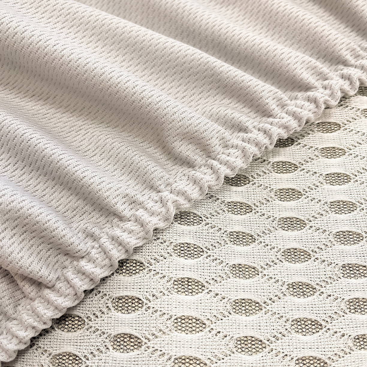 91家纺网 家纺一手货源 找家纺 懒猫家纺 2026春夏新款600D数码印花冰藤凉席席子-床笠款 郁金香