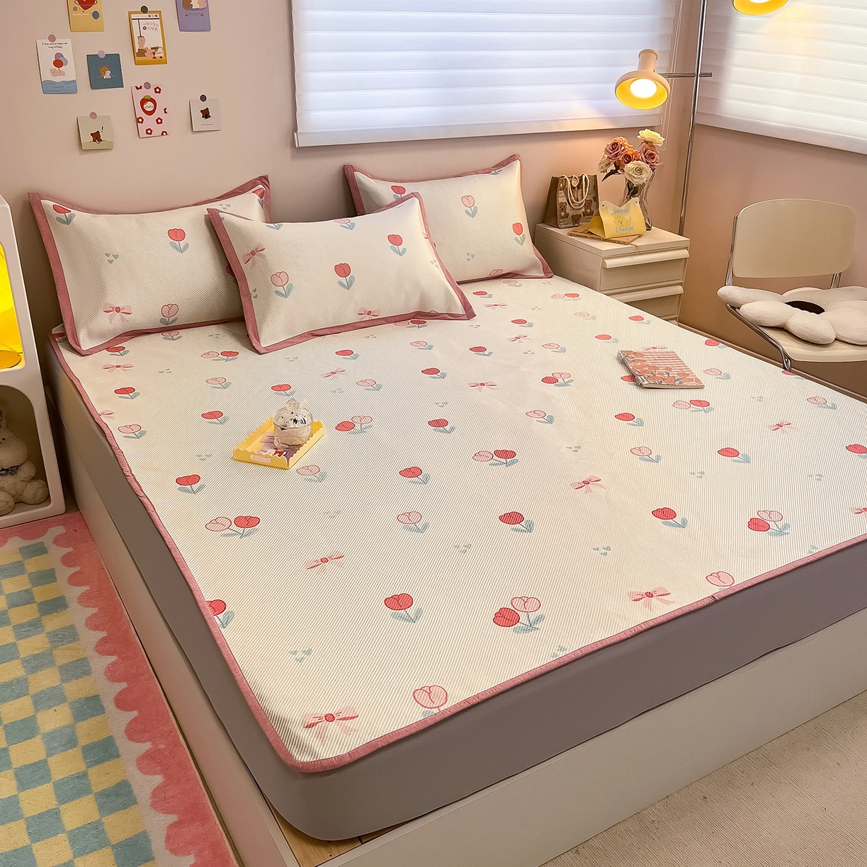 91家纺网 家纺一手货源 找家纺 懒猫家纺 2026春夏新款600D数码印花冰藤凉席席子-床笠款 郁金香