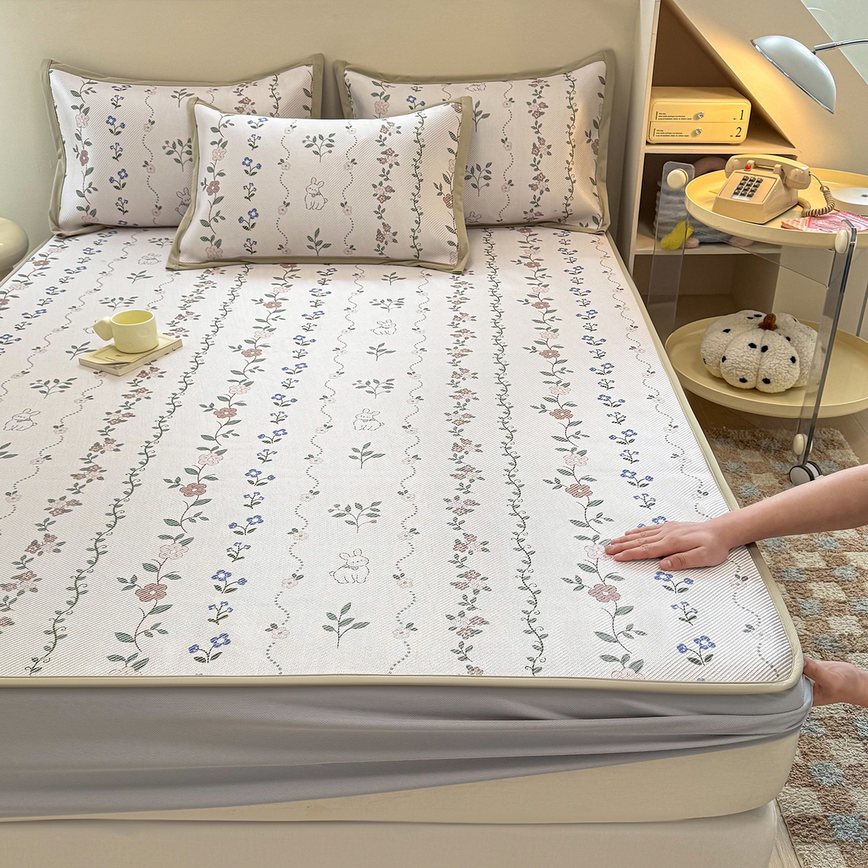 91家纺网 家纺一手货源 找家纺 （总）懒猫家纺 2026春夏新款600D数码印花冰藤凉席席子-床笠款