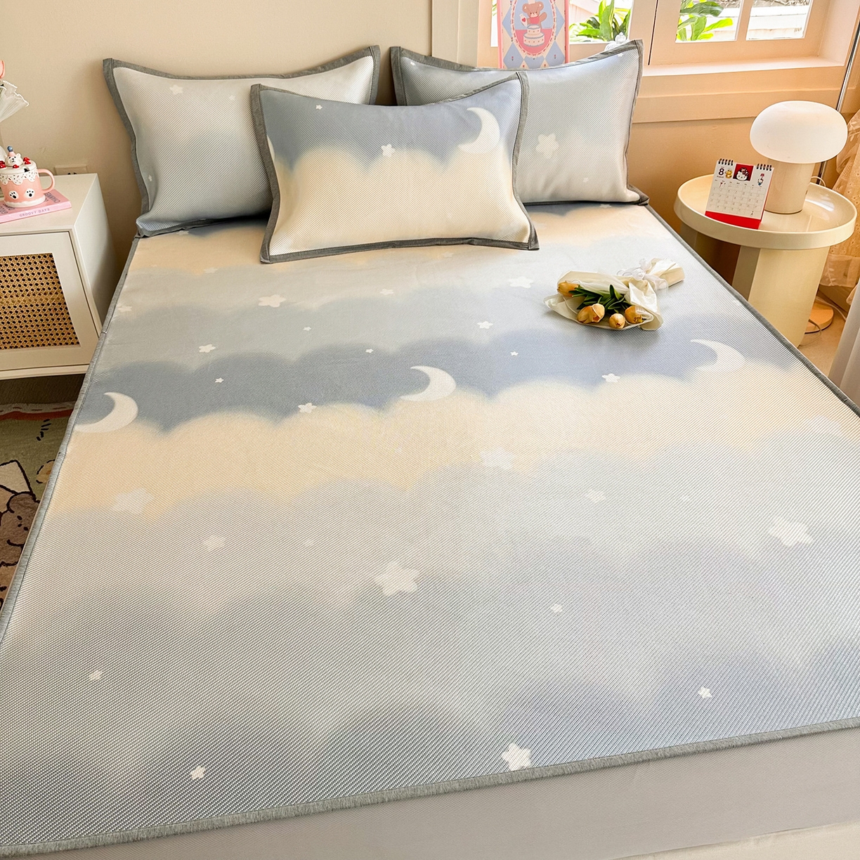 91家纺网 家纺一手货源 找家纺 懒猫家纺 2026春夏新款600D数码印花冰藤凉席席子-床笠款 星月