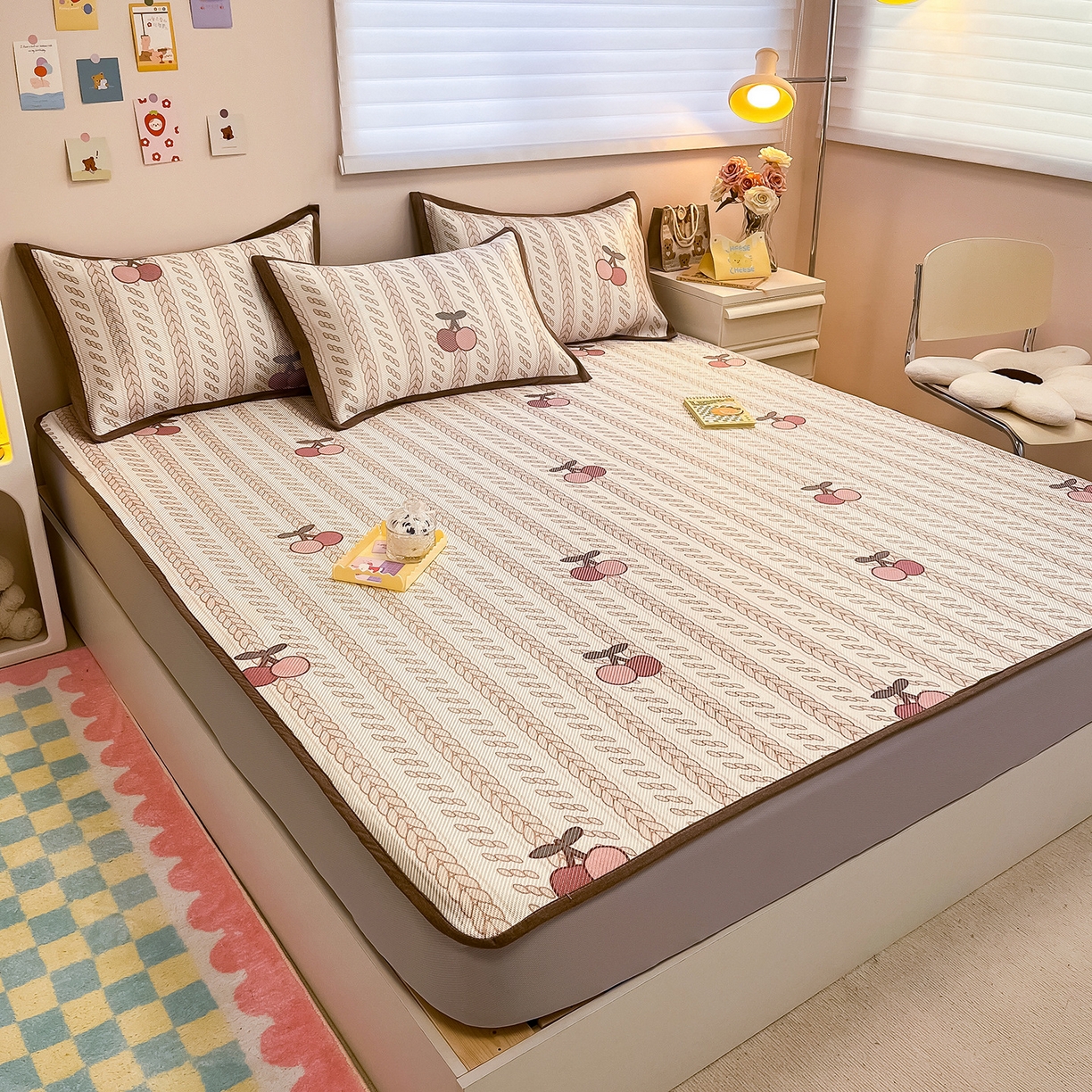 91家纺网 家纺一手货源 找家纺 懒猫家纺 2026春夏新款600D数码印花冰藤凉席席子-床笠款 硕果