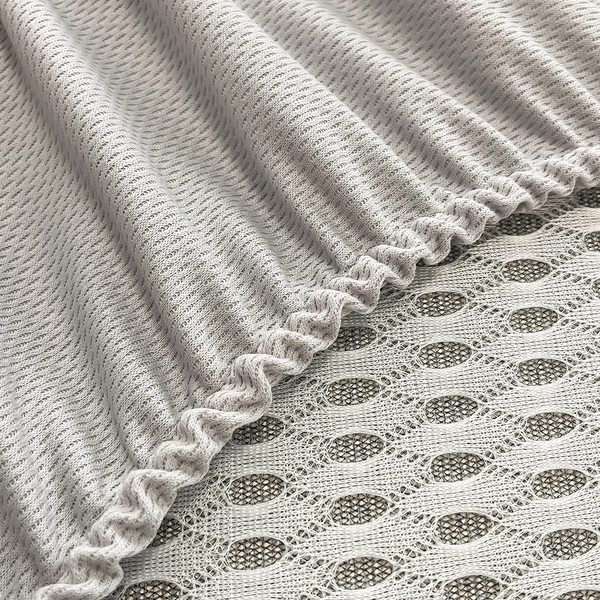 91家纺网 家纺一手货源 找家纺 懒猫家纺 2026春夏新款600D数码印花冰藤凉席席子-床笠款 小鸭子