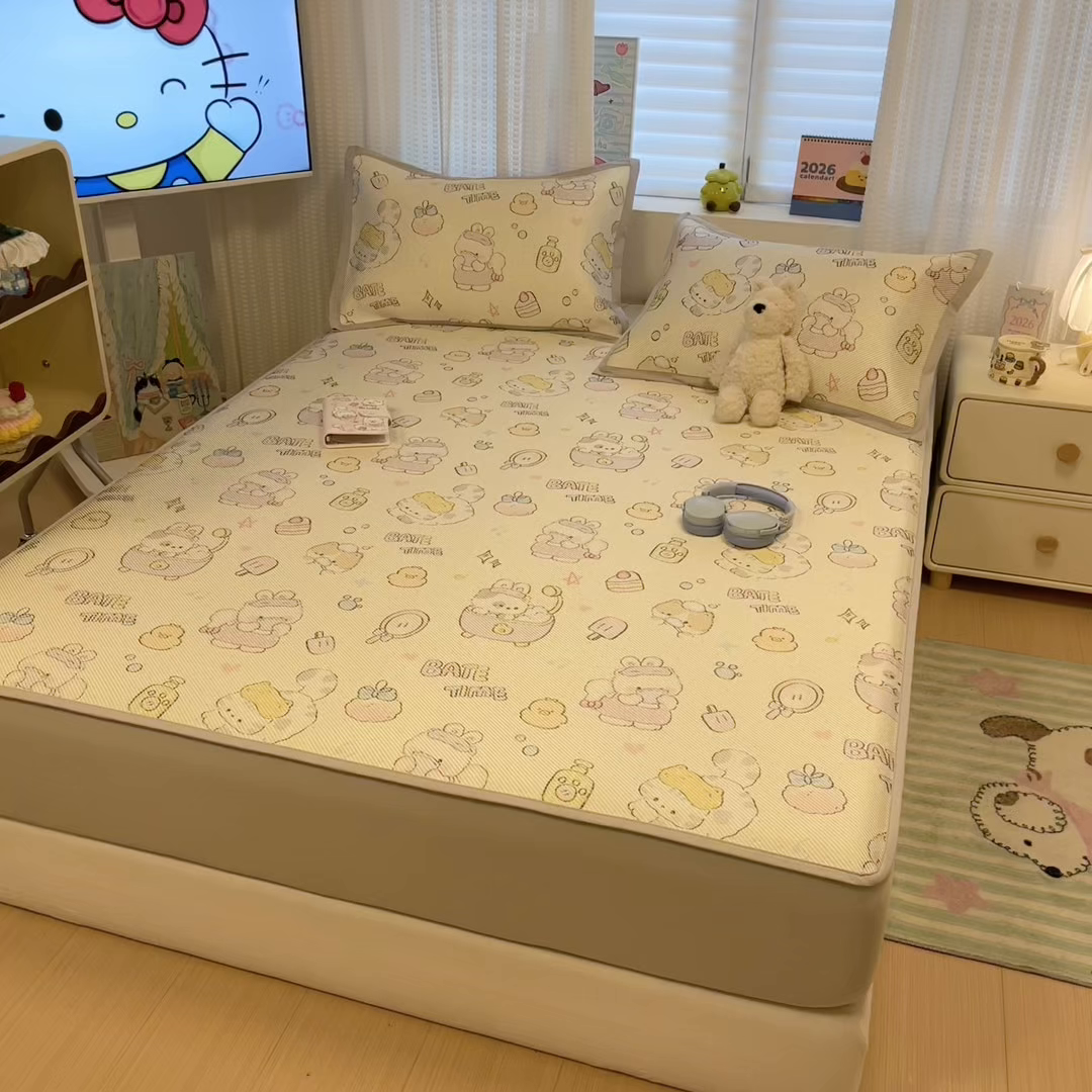 91家纺网 家纺一手货源 找家纺 懒猫家纺 2026春夏新款600D数码印花冰藤凉席席子-床笠款 小猫泡泡浴