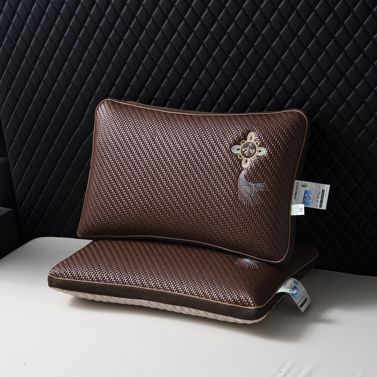 91家纺网 家纺一手货源 找家纺 莉迪娅 2026新款Pe凉感枕  枕头枕芯 Pe韩式中国结【填充记忆棉】