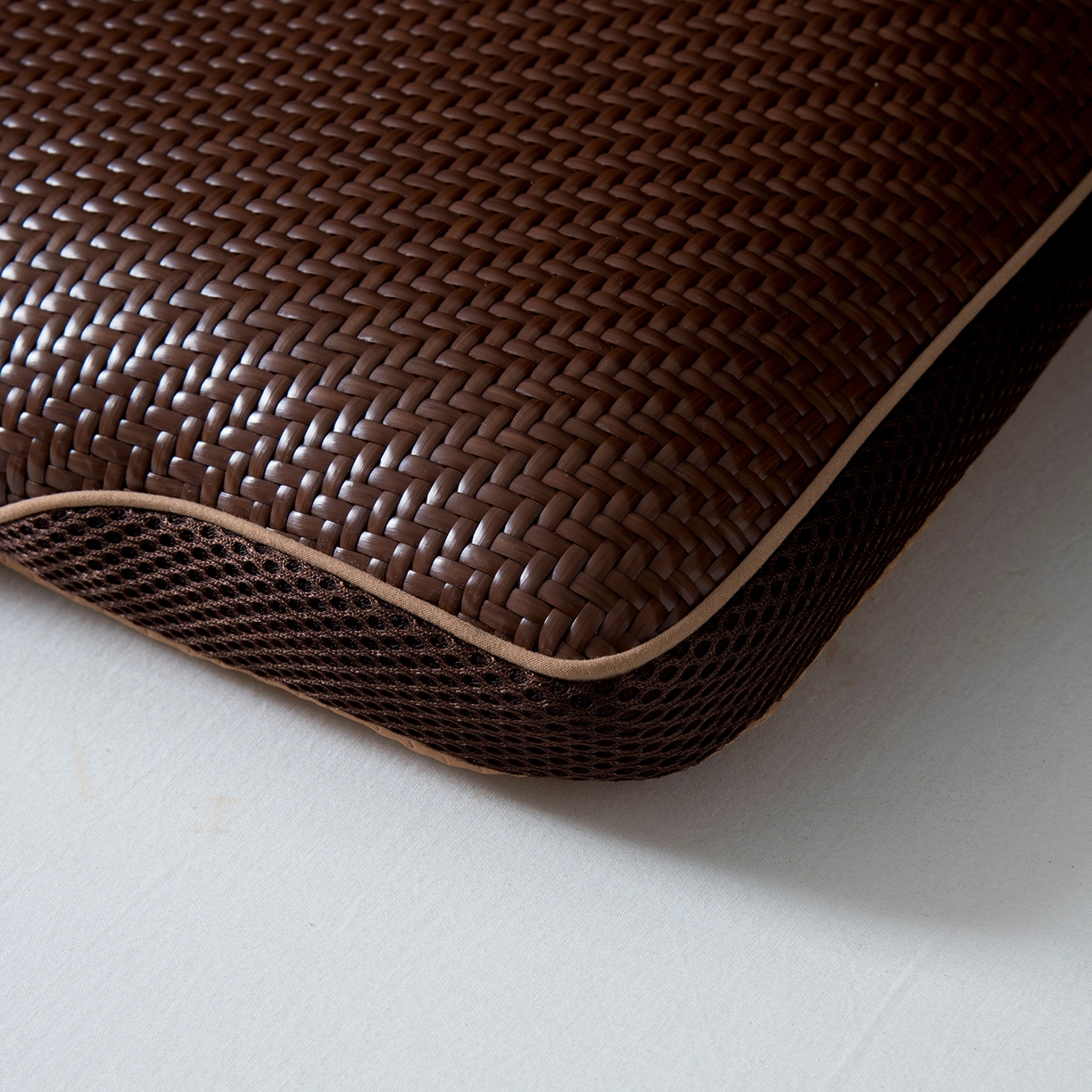 91家纺网 家纺一手货源 找家纺 莉迪娅 2026新款Pe凉感枕  枕头枕芯 Pe韩式森林鹿【填充记忆棉】