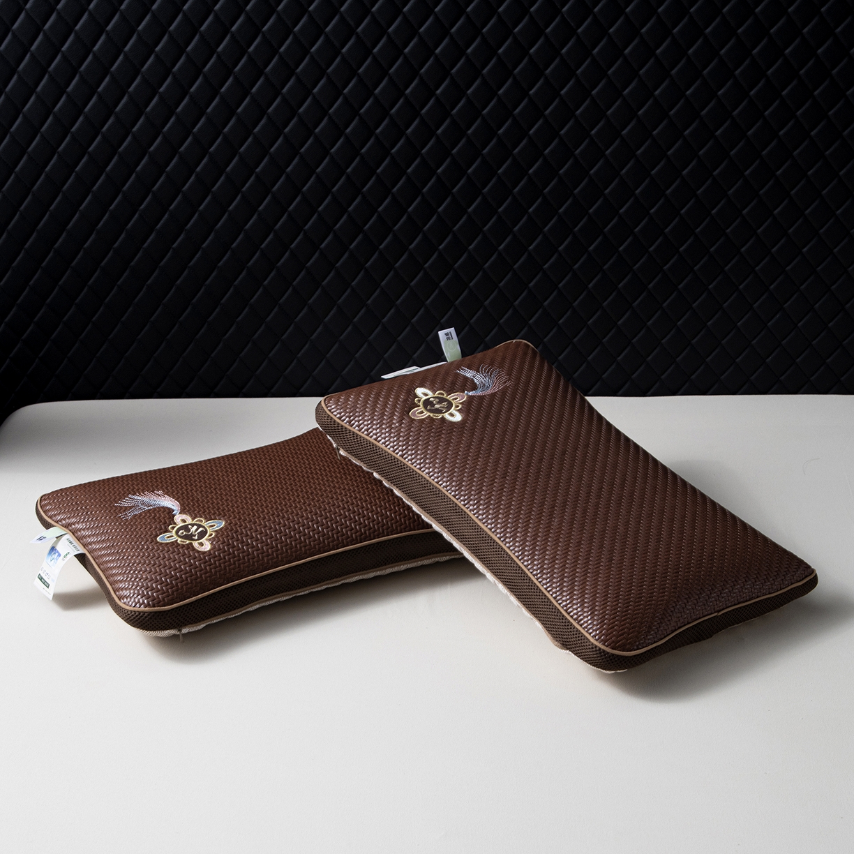 91家纺网 家纺一手货源 找家纺 莉迪娅 2026新款Pe凉感枕  枕头枕芯 Pe韩式中国结【填充记忆棉】