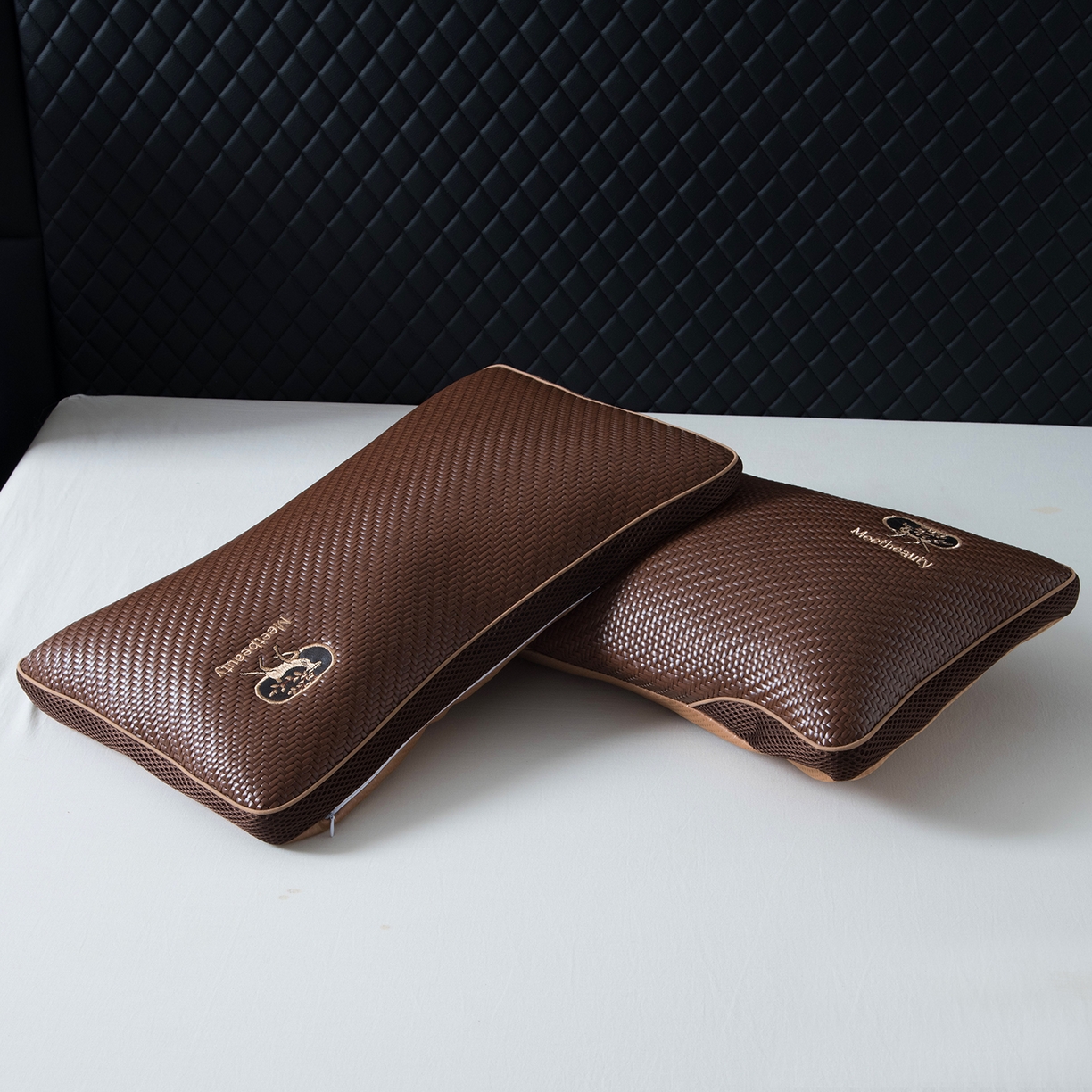 91家纺网 家纺一手货源 找家纺 莉迪娅 2026新款Pe凉感枕  枕头枕芯 Pe韩式森林鹿【填充荞麦壳】