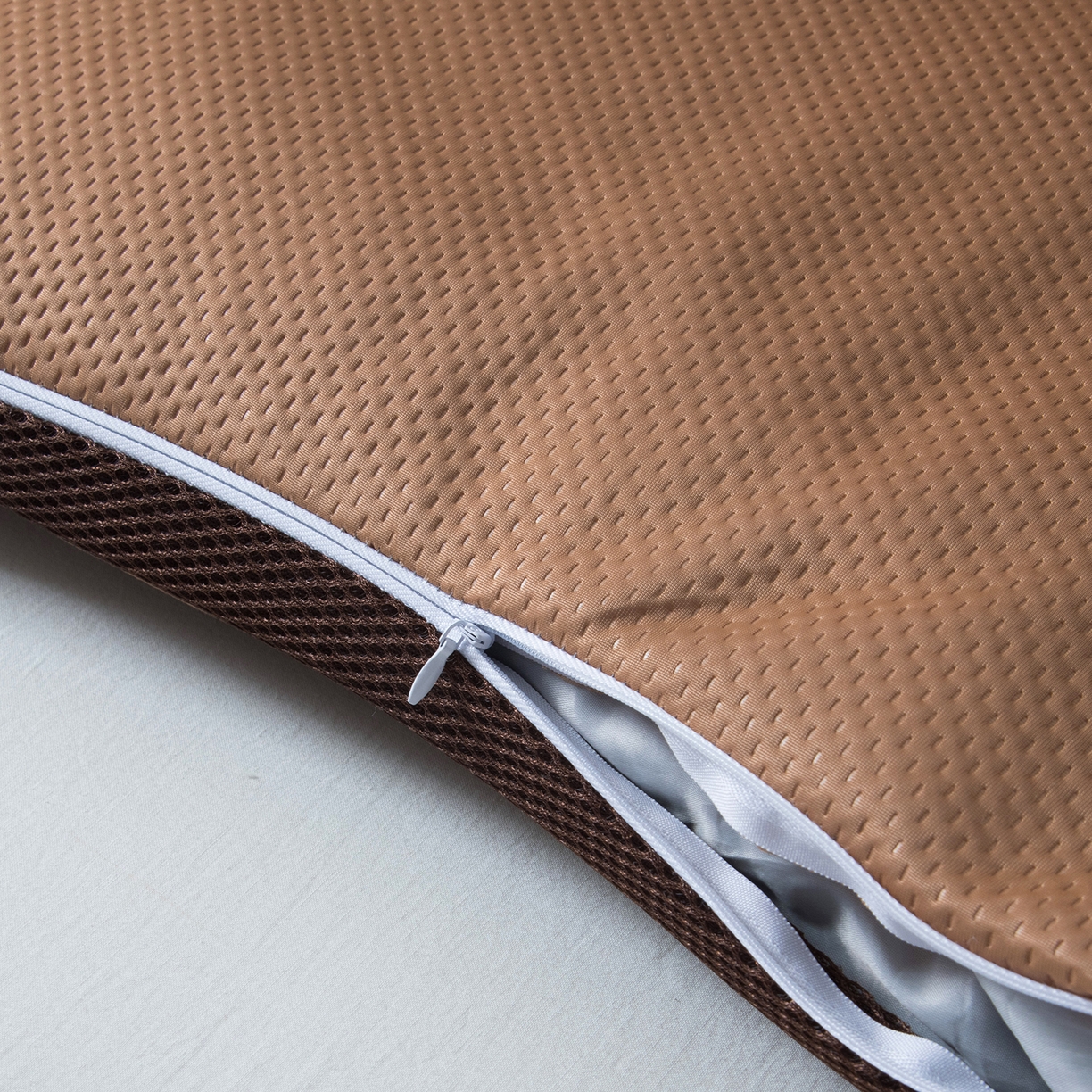 91家纺网 家纺一手货源 找家纺 莉迪娅 2026新款Pe凉感枕  枕头枕芯 Pe韩式森林鹿【填充荞麦壳】