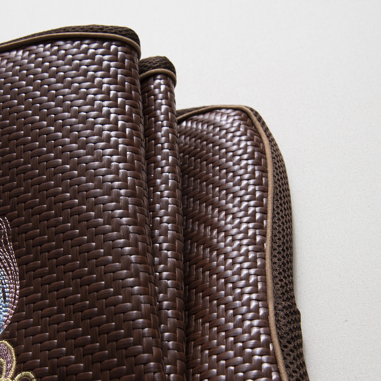 91家纺网 家纺一手货源 找家纺 莉迪娅 2026新款Pe凉感枕  枕头枕芯 Pe韩式中国结【填充荞麦壳】