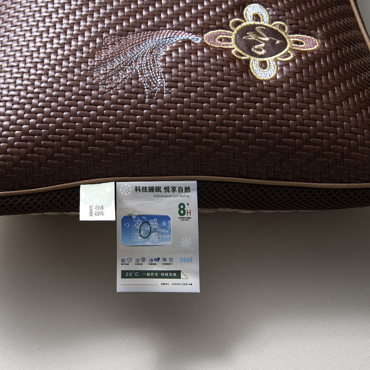 91家纺网 家纺一手货源 找家纺 莉迪娅 2026新款Pe凉感枕  枕头枕芯 Pe韩式中国结【填充荞麦壳】