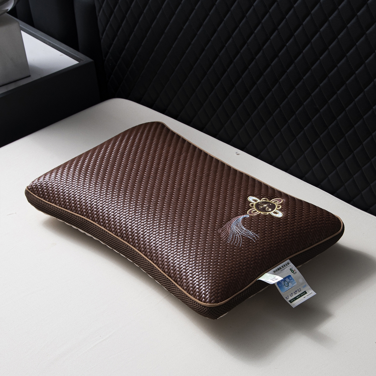 91家纺网 家纺一手货源 找家纺 莉迪娅 2026新款Pe凉感枕  枕头枕芯 Pe韩式中国结【填充荞麦壳】