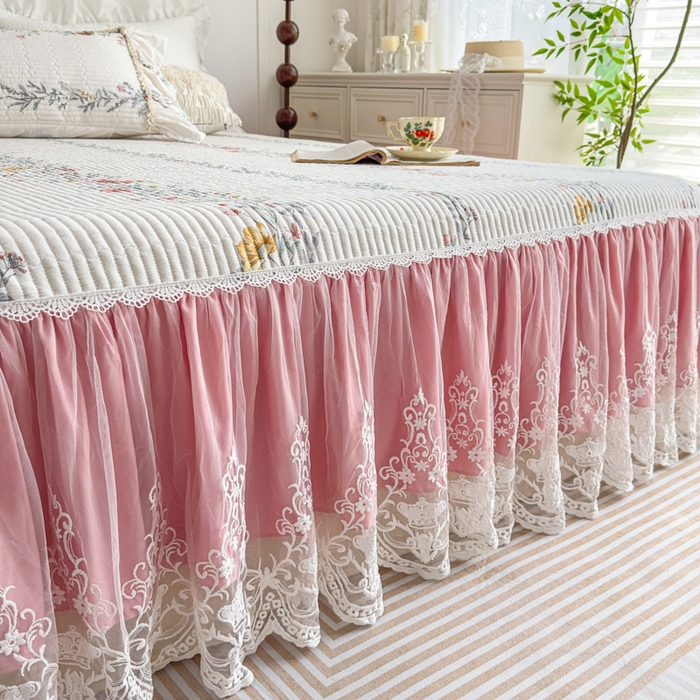 91家纺网 家纺一手货源 找家纺 菊上家纺 2026新款法式田园风蕾丝床裙 芳菲粉